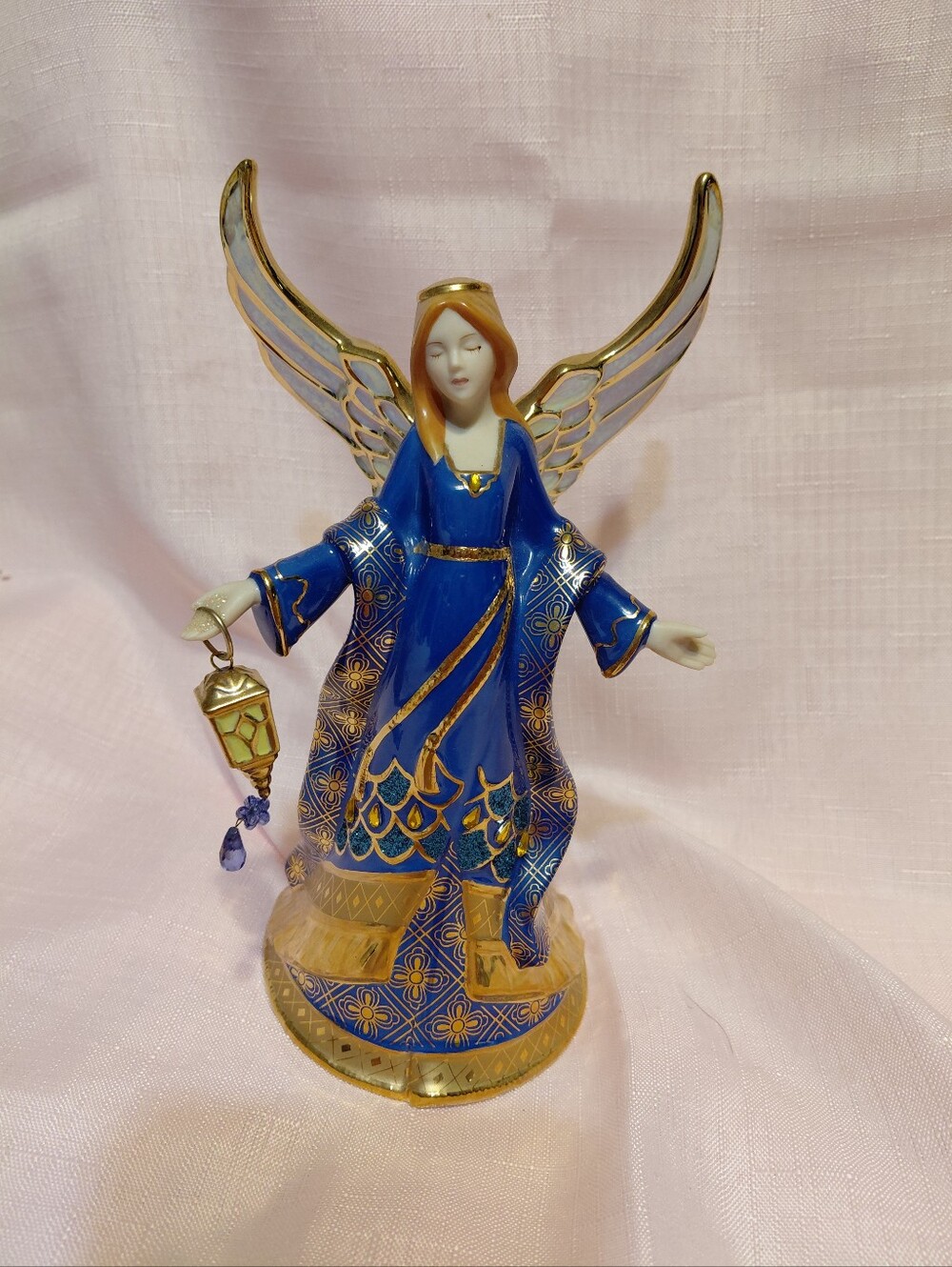 Bradford Editions Angel of Light figurine music box 'Wind Beneath My Wings' 